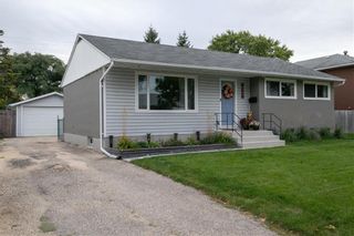 Photo 2: 99 Tudor Crescent in Winnipeg: East Kildonan House for sale (3B)  : MLS®# 202223413