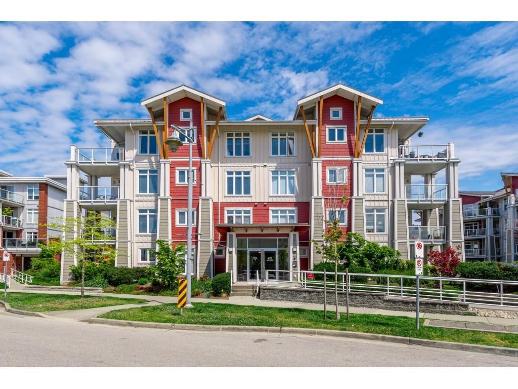 Main Photo: 411 4211 BAYVIEW Street in Richmond: Steveston South Condo for sale in "THE VILLAGE AT IMPERIAL LANDING" : MLS®# R2692212