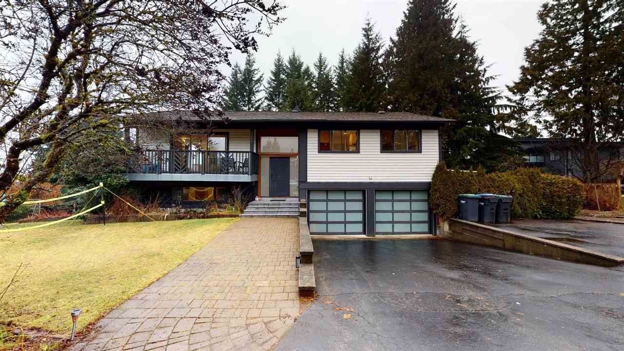 Main Photo: 40179 KINTYRE Drive in Squamish: Garibaldi Highlands House for sale : MLS®# R2535706