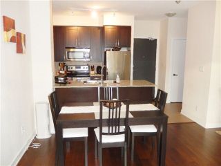 Photo 9: 207 4070 Confederation Parkway in Mississauga: City Centre Condo for sale : MLS®# W3283555