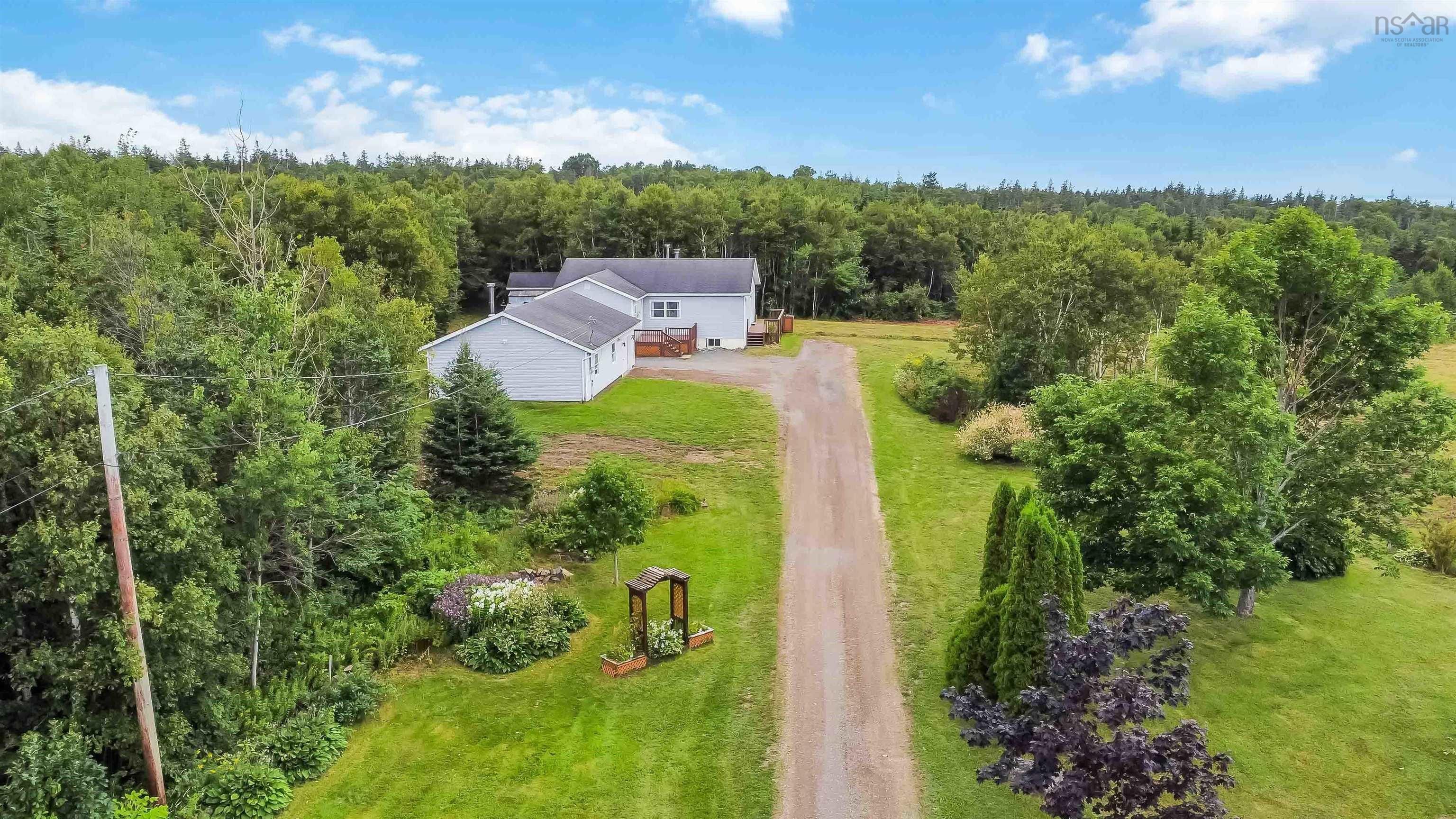 Main Photo: 2265 Morden Road in Morden: Kings County Residential for sale (Annapolis Valley)  : MLS®# 202220623