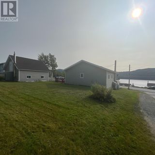 Photo 1: 44 NL 410 Highway in Baie Verte: House for sale : MLS®# 1264291