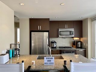 Photo 3: 1801 2978 GLEN Drive in Coquitlam: North Coquitlam Condo for sale in "GRAND CENTRAL ONE" : MLS®# R2553791