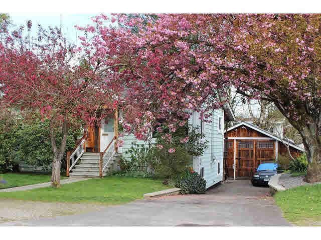 Main Photo: 7544 DUNSMUIR STREET in Mission: Mission BC House for sale : MLS®# F1450816