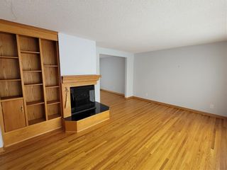 Photo 2: 83 Parkville Drive in Winnipeg: Pulberry Residential for sale (2C)  : MLS®# 202301476