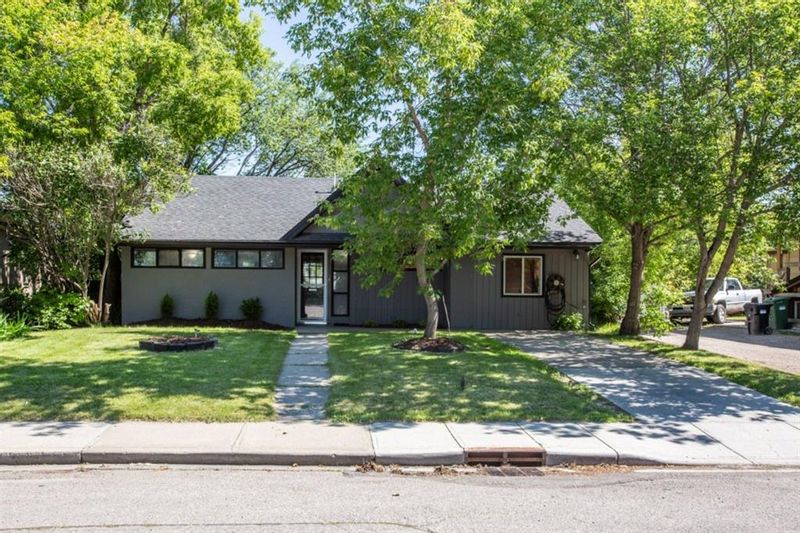 FEATURED LISTING: 2184 CRESTWOOD Road Southeast Calgary