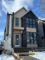 Main Photo: 711 36 Street SW in Calgary: Spruce Cliff Detached for sale : MLS®# A2103738