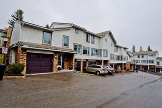 Photo 3: 85 Coachway Gardens SW in Calgary: Coach Hill Row/Townhouse for sale : MLS®# A1110212