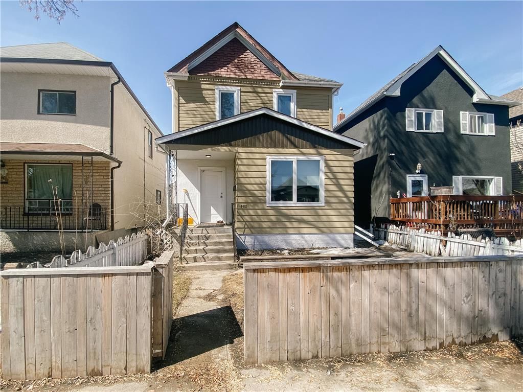 Main Photo: Updated Duplex w/Laundry & Parking in Winnipeg: 5A House for sale (West End) 