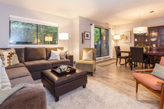 Photo 2: 3325 MOUNTAIN HIGHWAY in North Vancouver: Lynn Valley Townhouse for sale : MLS®# R2118635