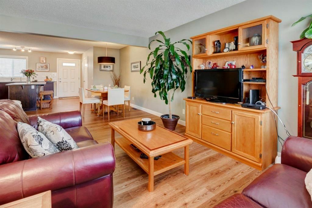 Photo 4: Photos: 156 Pantego Lane NW in Calgary: Panorama Hills Row/Townhouse for sale : MLS®# A1186366