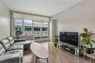 Photo 2: 702 1661 ONTARIO Street in Vancouver: False Creek Condo for sale in "The Sails" (Vancouver West)  : MLS®# R2758294