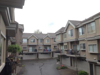Photo 13: 15431 RUSSELL Avenue: White Rock Townhouse for sale (South Surrey White Rock)  : MLS®# R2154602