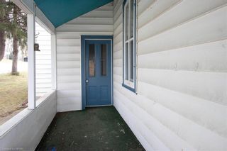 Photo 3: 158 Park Street in St. Marys: 21 - St. Marys Single Family Residence for sale : MLS®# 40538061