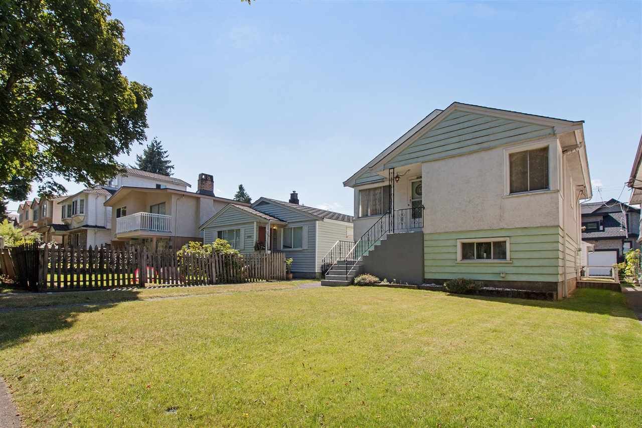 Photo 2: Photos: 5051 SHERBROOKE STREET in Vancouver: Knight House for sale (Vancouver East)  : MLS®# R2198831