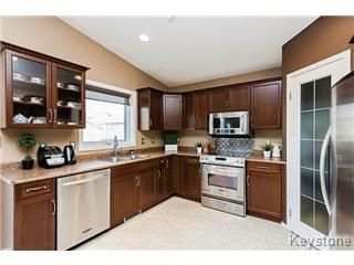 Photo 3: 73 Laurel Ridge Drive in Winnipeg: House for sale : MLS®# 1511713