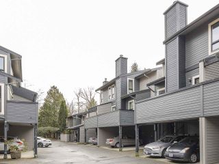 Photo 2: 7366 PINNACLE Court in Vancouver: Champlain Heights Townhouse for sale in "Parklane" (Vancouver East)  : MLS®# R2542021