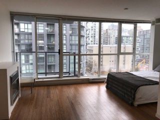 Photo 2: 703 1199 SEYMOUR Street in Vancouver: Downtown VW Condo for sale in "BRAVA" (Vancouver West)  : MLS®# R2254163