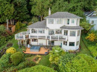 Photo 2: 3427 BEACH Avenue: Roberts Creek House for sale (Sunshine Coast)  : MLS®# R2519025