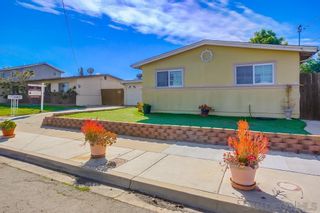 Photo 3: CLAIREMONT House for sale : 3 bedrooms : 5441 Norwich St in San Diego