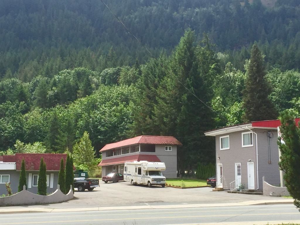 SOLD - 22 Rooms Motel, Southern BC, $1,799,900