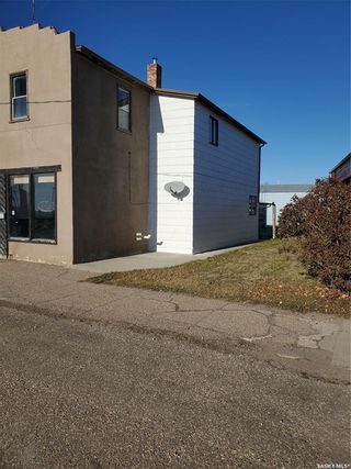 Photo 3: 205 Main Street in Aberdeen: Commercial for sale : MLS®# SK937681