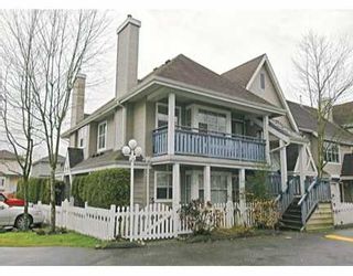 Photo 1: 109 12099 237TH Street in Maple Ridge: East Central Townhouse for sale in "GABRIOLA" : MLS®# V569330