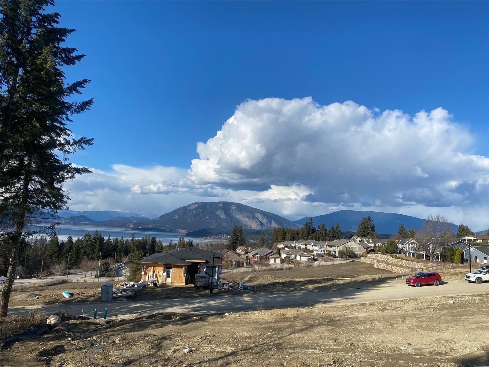 Main Photo: 1060 16 Avenue, SE in Salmon Arm: Vacant Land for sale : MLS®# 10271035