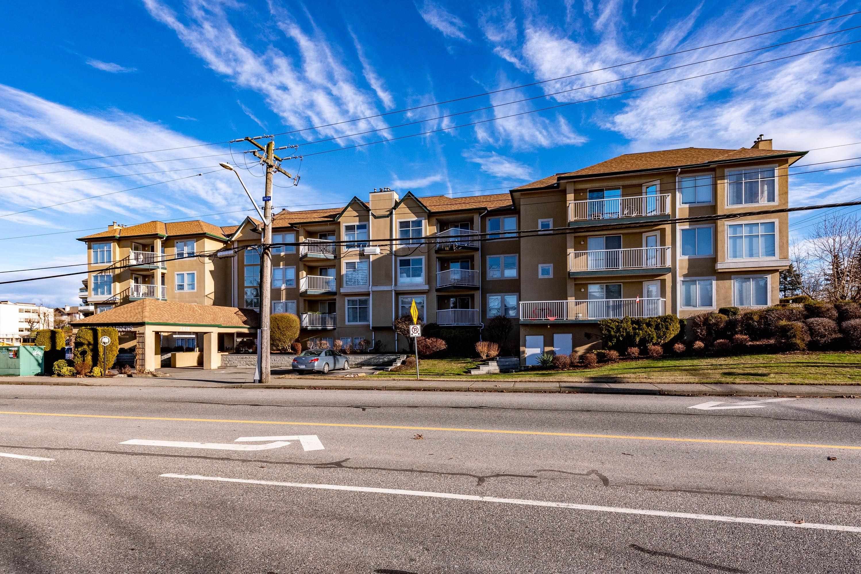 Main Photo: 107 2410 EMERSON Street in Abbotsford: Abbotsford West Condo for sale in "LAKEWAY GARDENS" : MLS®# R2745185