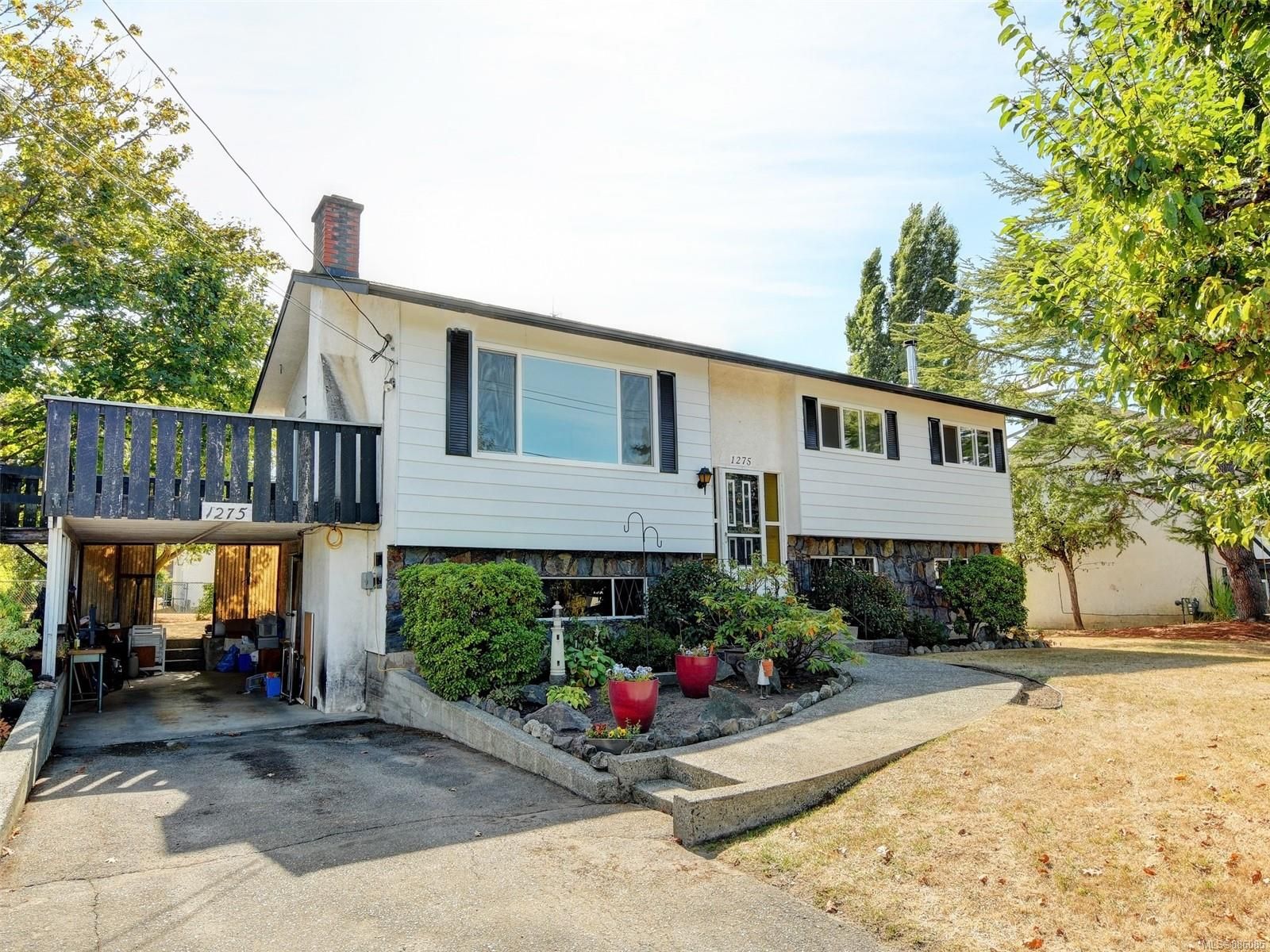 Main Photo: 1275 Knute Way in Central Saanich: CS Brentwood Bay House for sale : MLS®# 886085