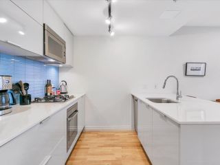 Photo 3: 2304 128 W CORDOVA Street in Vancouver: Downtown VW Condo for sale in "Woodwards" (Vancouver West)  : MLS®# R2749097