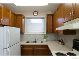 Photo 7: 489 Daer Boulevard in Winnipeg: Westwood / Crestview Residential for sale (West Winnipeg)  : MLS®# 1609886