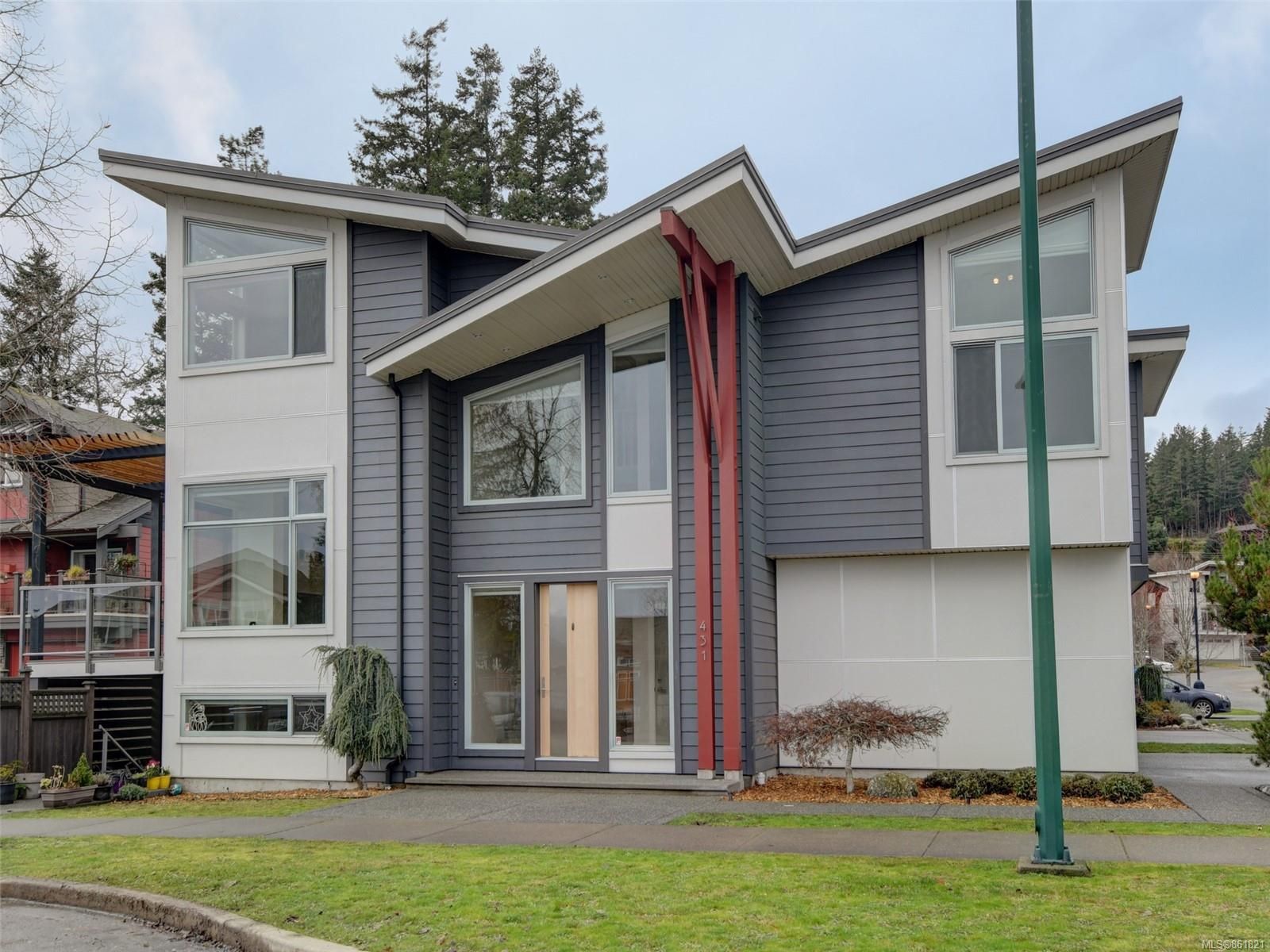 Main Photo: 431 Regency Pl in Colwood: Co Royal Bay House for sale : MLS®# 861821