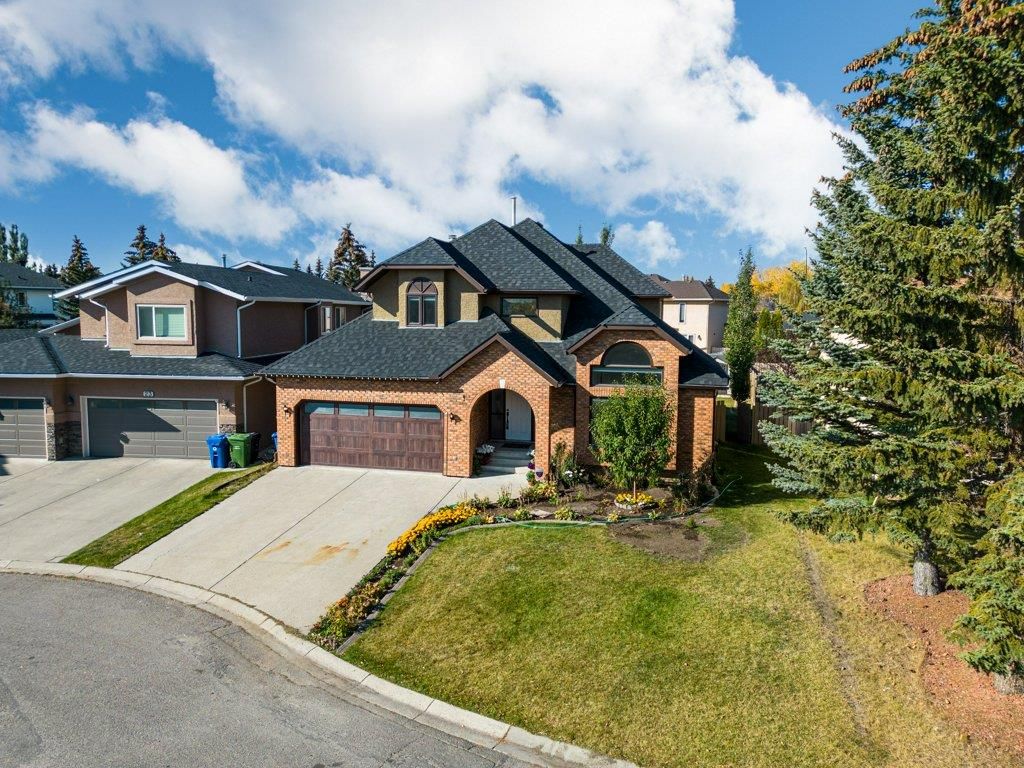 Main Photo: 19 Edgebrook Close NW in Calgary: Edgemont Detached for sale : MLS®# A2006709