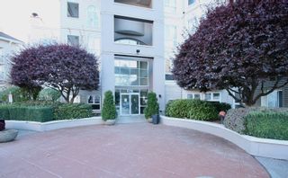 Photo 4: 411 3172 GLADWIN Road in Abbotsford: Central Abbotsford Condo for sale in "Regency Park" : MLS®# R2737572