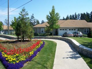 Photo 2: 315 Six Mile Rd in Victoria: Residential for sale (18)  : MLS®# 266080