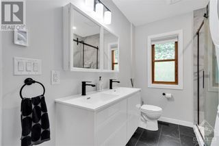 Photo 13: 345 CUNNINGHAM AVENUE in Ottawa: House for sale : MLS®# 1377432