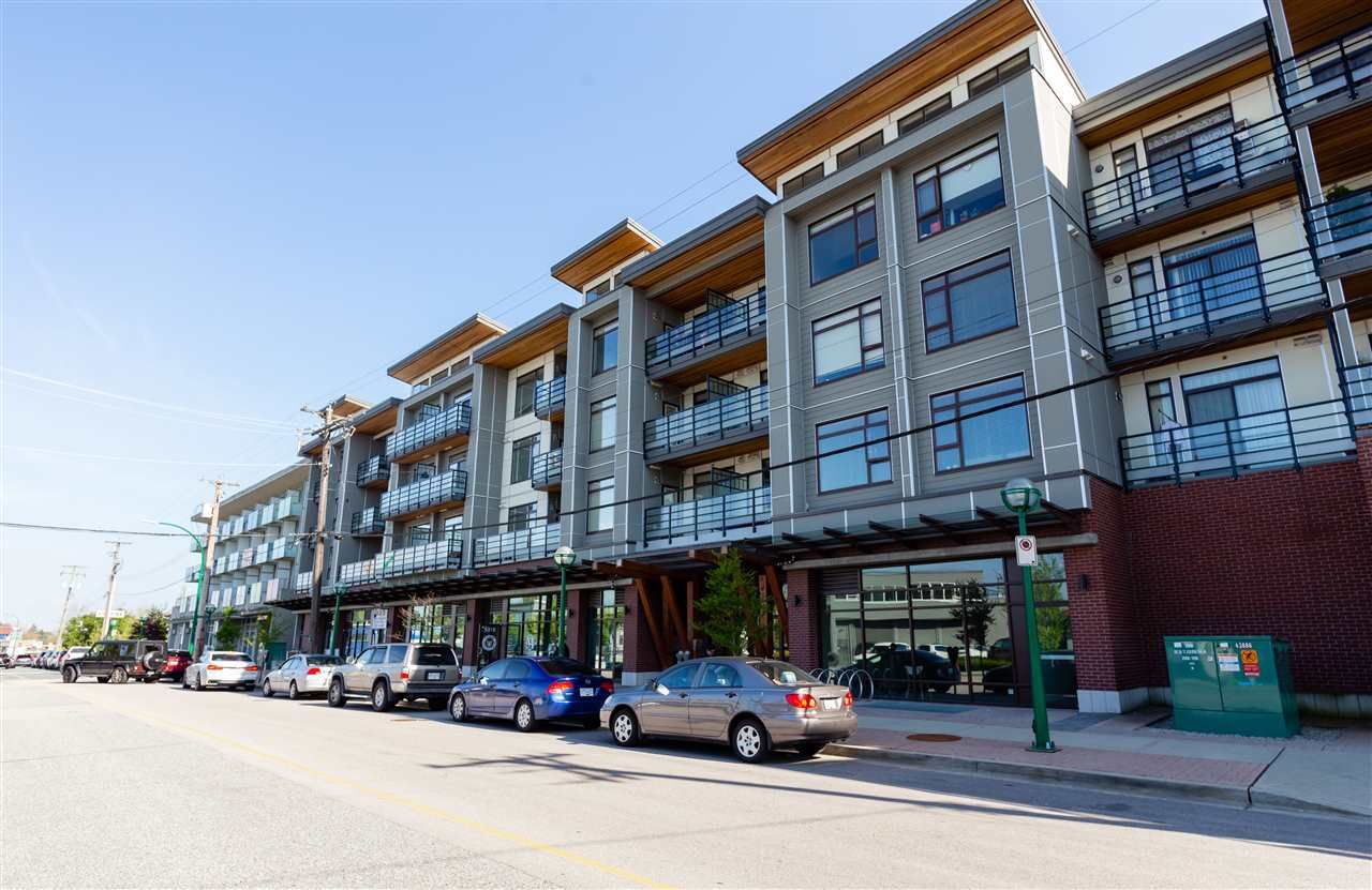 Main Photo: PH10 5288 GRIMMER Street in Burnaby: Metrotown Condo for sale (Burnaby South)  : MLS®# R2264811