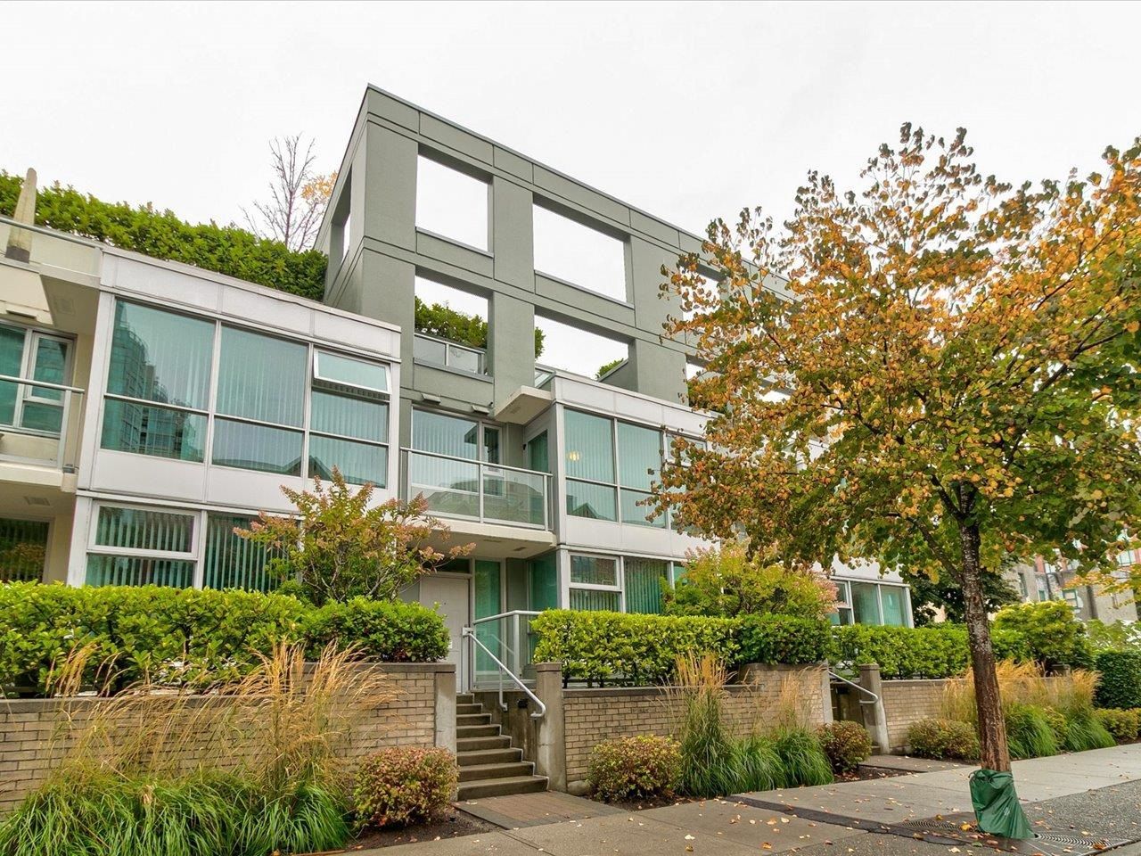 Main Photo: 169 MILROSS Avenue in Vancouver: Downtown VE Townhouse for sale in "Creekside at Citygate" (Vancouver East)  : MLS®# R2622901