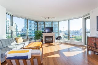Photo 3: 801 1088 QUEBEC Street in Vancouver: Mount Pleasant VE Condo for sale in "The Viceroy" (Vancouver East)  : MLS®# R2206969