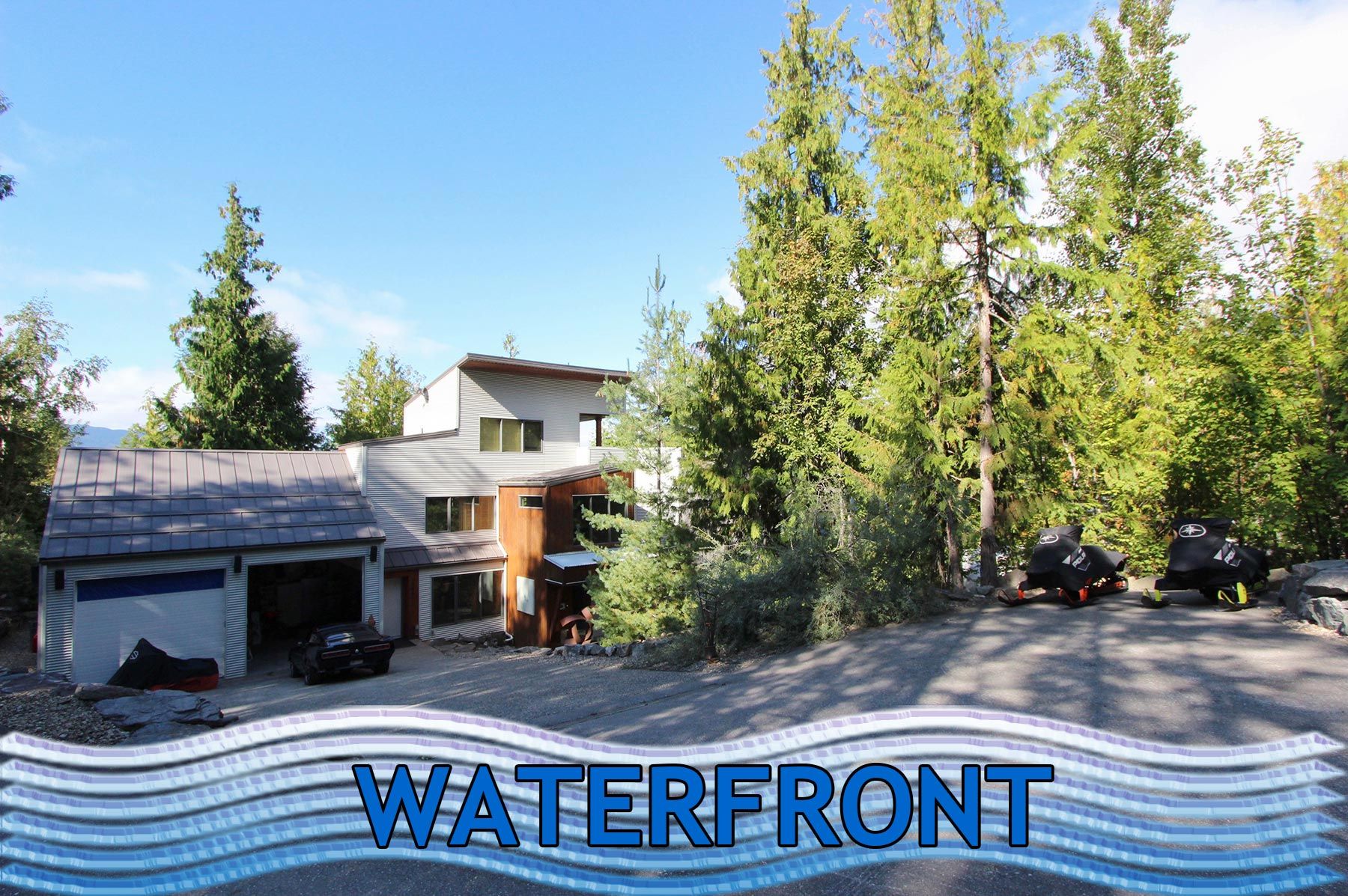 Photo 1: Photos: 6088 Bradshaw Road in Eagle Bay: House for sale : MLS®# 10250540