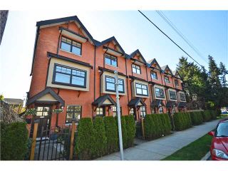 Photo 1: 950 W 15TH Avenue in Vancouver: Fairview VW Townhouse for sale in "THE CLASSIX" (Vancouver West)  : MLS®# V997844