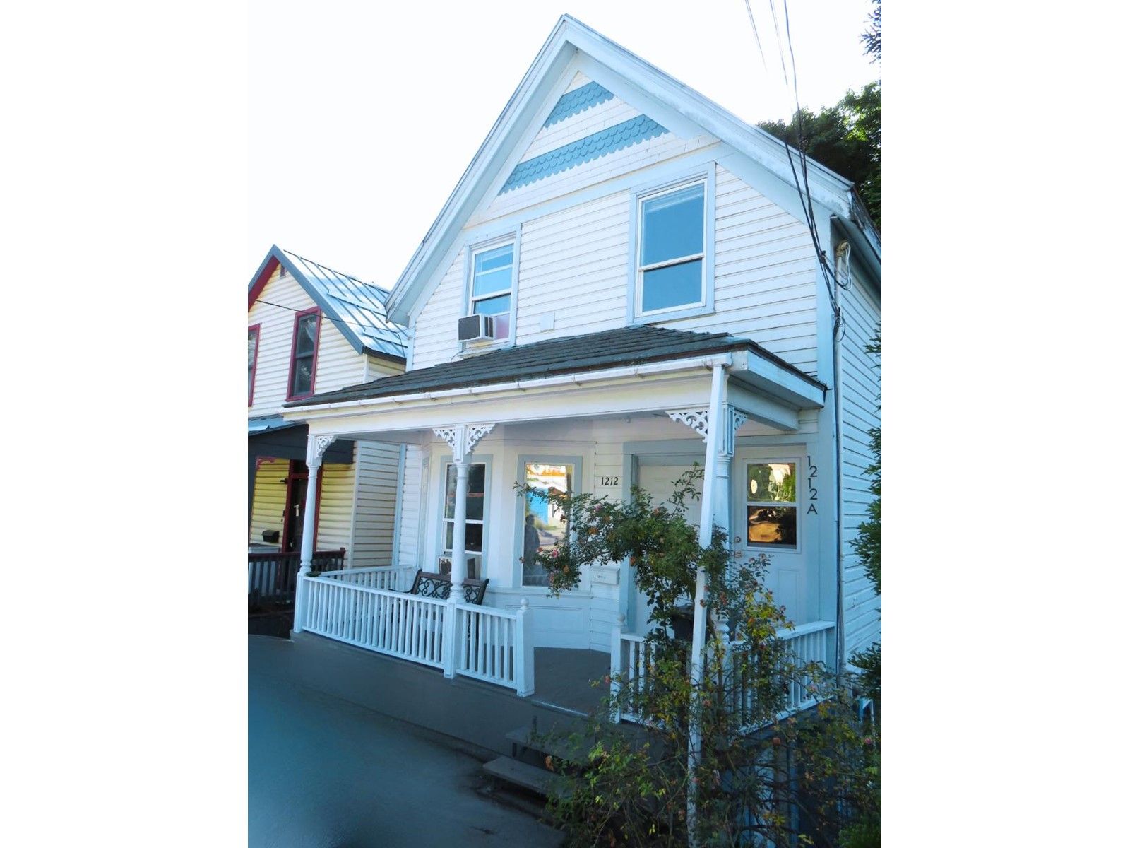Main Photo: 1212 FRONT STREET in Nelson: House for sale : MLS®# 2473315