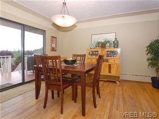 Photo 5: 104 Burnett Rd in VICTORIA: VR View Royal House for sale (View Royal)  : MLS®# 573220