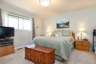 Photo 13: 2460 Costa Vista Pl in Central Saanich: CS Tanner House for sale : MLS®# 855596