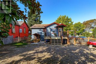 Photo 30: 1911 Chambers St in Victoria: House for sale : MLS®# 952177