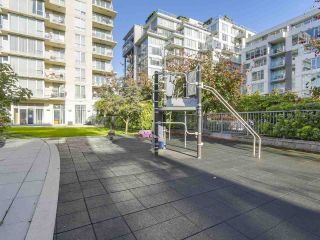 Photo 19: 907 1833 CROWE Street in Vancouver: False Creek Condo for sale in "The Foundry" (Vancouver West)  : MLS®# R2212971