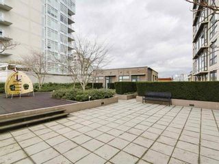 Photo 5: 701 1068 W BROADWAY in Vancouver: Fairview VW Condo for sale (Vancouver West)  : MLS®# R2231061