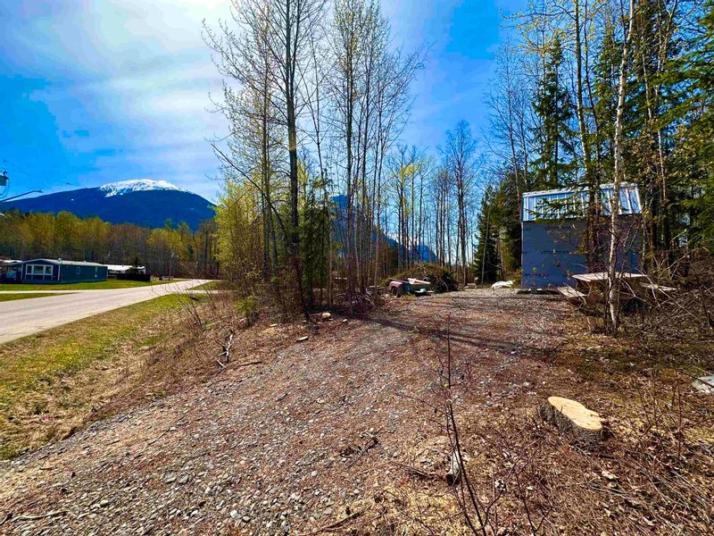FEATURED LISTING: LOTS - 13 - 15 8TH Avenue New Hazelton