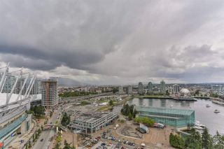 Photo 2: 2901 33 SMITHE Street in Vancouver: Yaletown Condo for sale in "COOPERS LOOKOUT" (Vancouver West)  : MLS®# R2097827